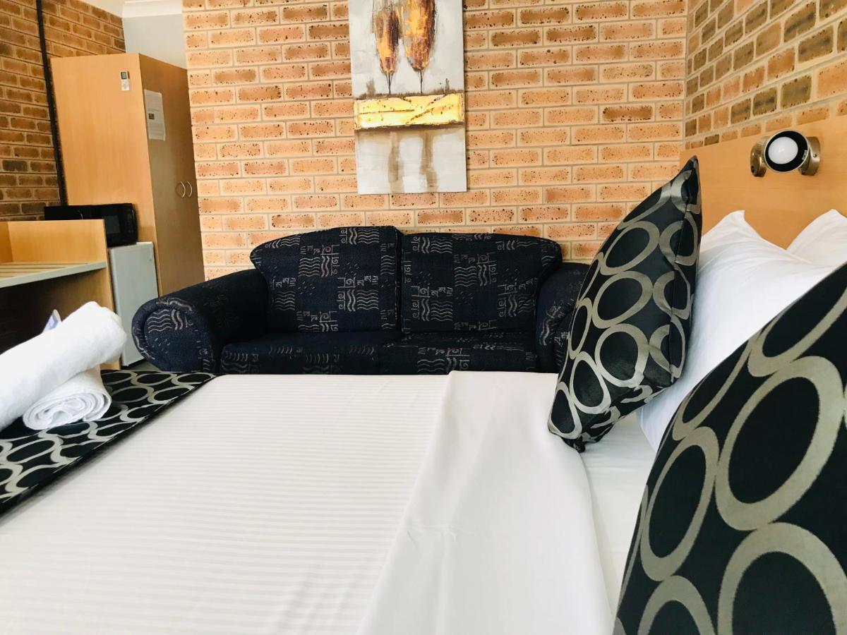 تينتيرفيلد Jumbuck Motor Inn المظهر الخارجي الصورة